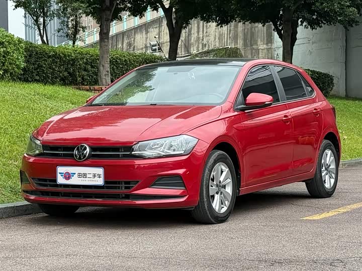 Фото 1 - Volkswagen Polo