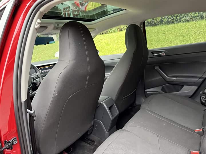 Фото 9 - Volkswagen Polo