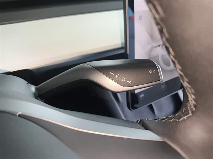 Фото 14 - Tesla Model 3