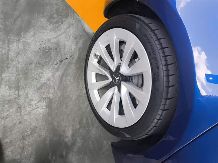 Фото 26 - Tesla Model 3