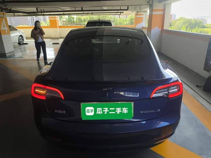 Фото 6 - Tesla Model 3