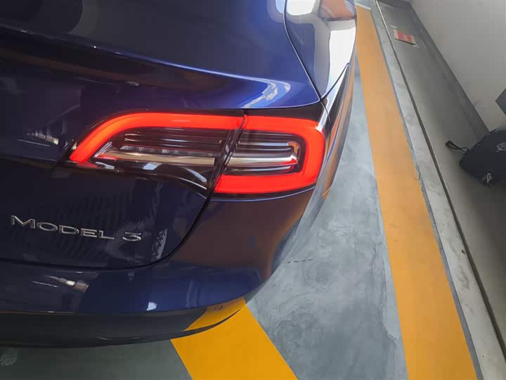 Фото 8 - Tesla Model 3