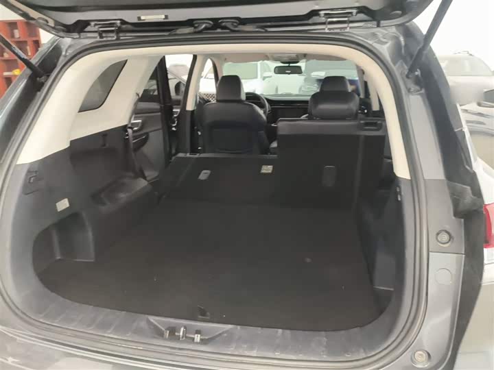 Фото 11 - Changan Oshan X7