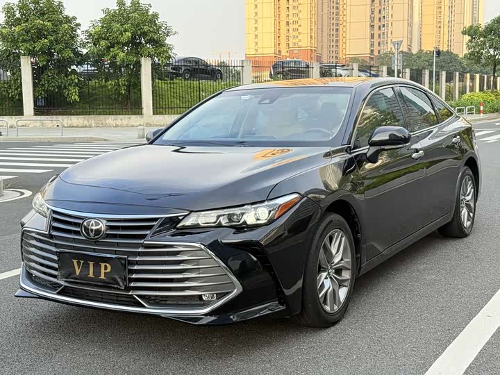Фото 3 - Toyota Avalon