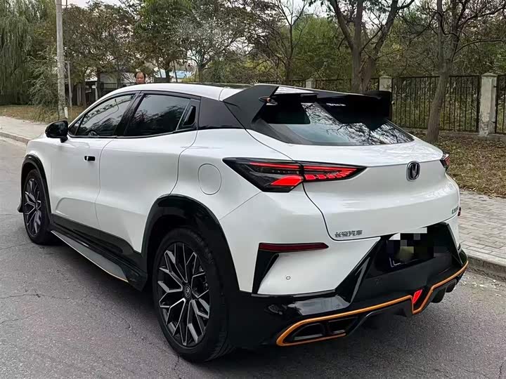 Фото 6 - Changan UNI-T