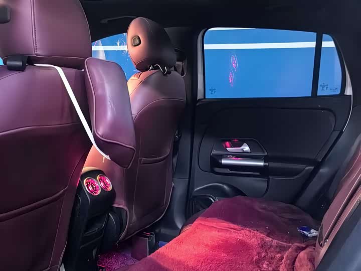 Фото 6 - Mercedes-Benz GLA-Class