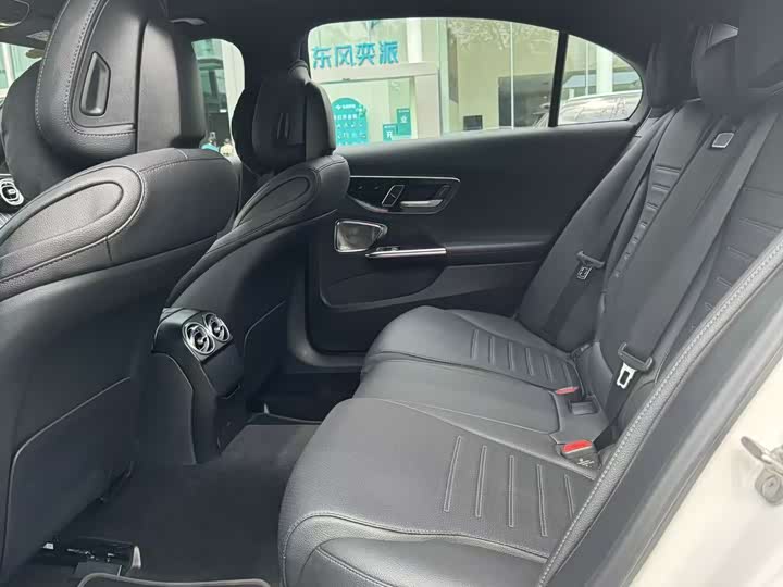 Фото 9 - Mercedes-Benz C-Class