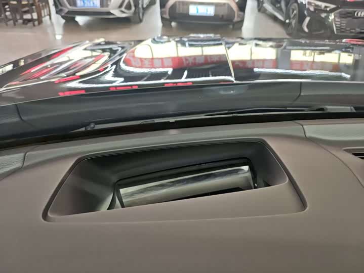 Фото 13 - Volkswagen Teramont X