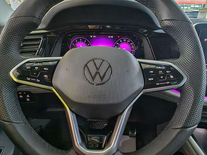 Фото 20 - Volkswagen Teramont X