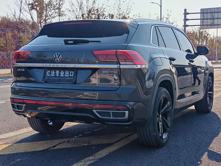 Фото 5 - Volkswagen Teramont X