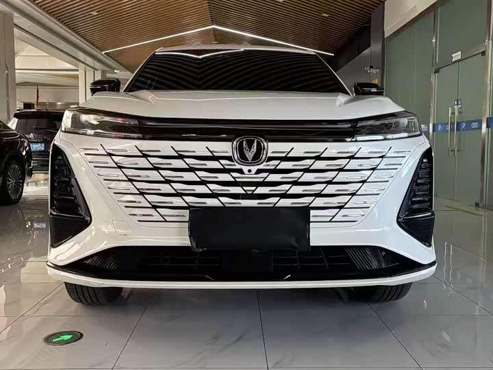 Фото 2 - Changan CS75 Plus