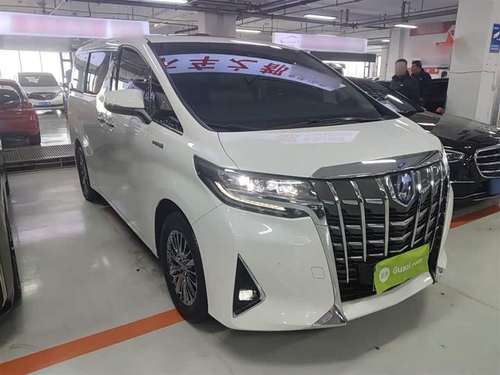 Фото 4 - Toyota Alphard