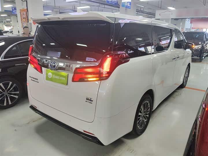 Фото 7 - Toyota Alphard