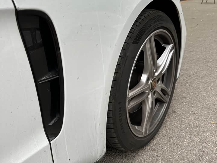 Фото 16 - Porsche Panamera