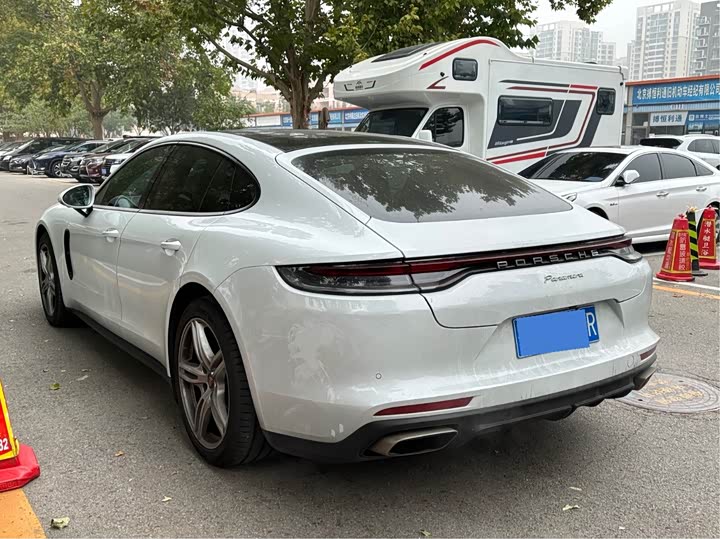 Фото 6 - Porsche Panamera