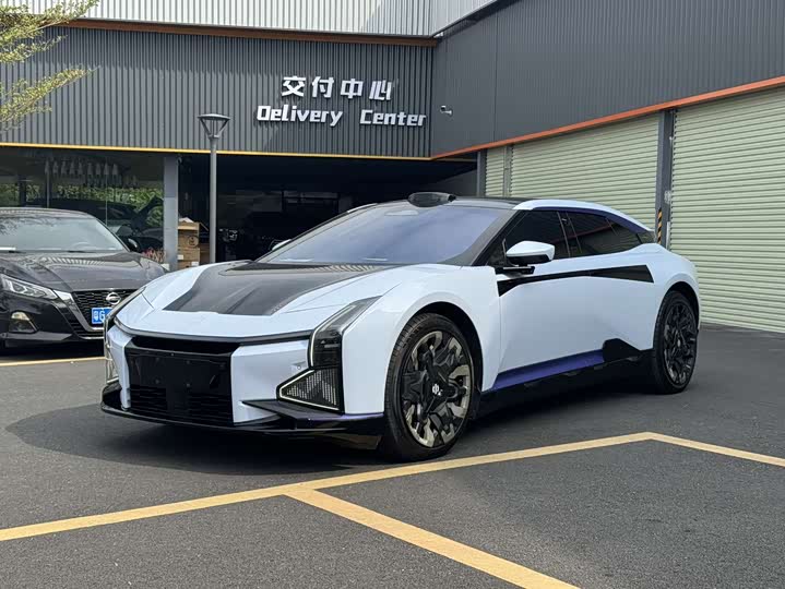 Фото 1 - HiPhi Z