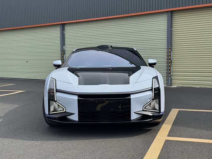 Фото 6 - HiPhi Z