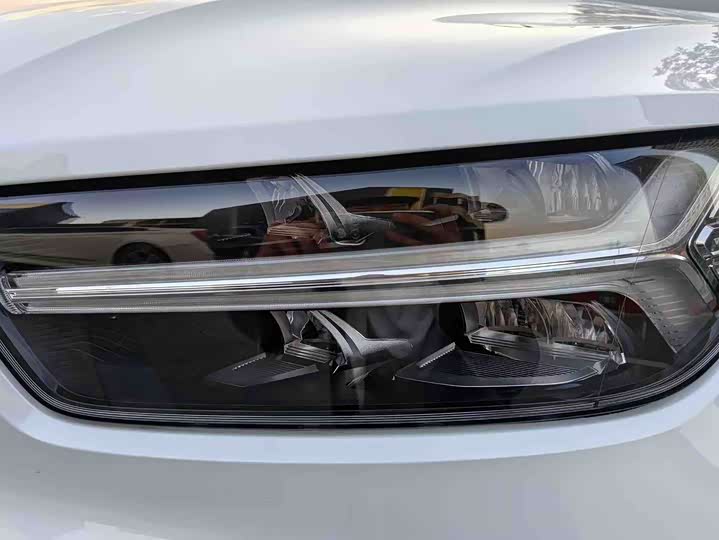 Фото 12 - Volvo XC40