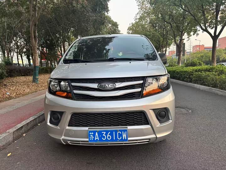 Фото 1 - JAC Refine M3