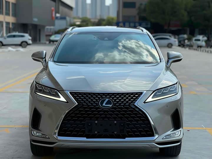 Фото 2 - Lexus RX