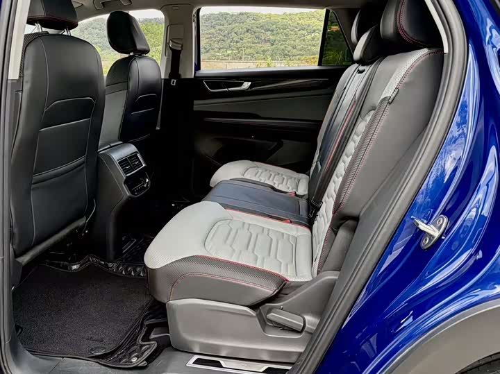 Фото 8 - Volkswagen Teramont X