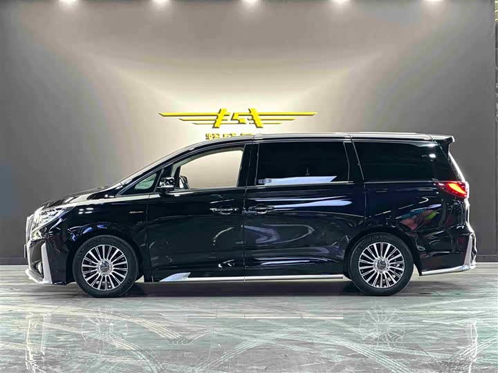 Фото 4 - GAC Trumpchi M8