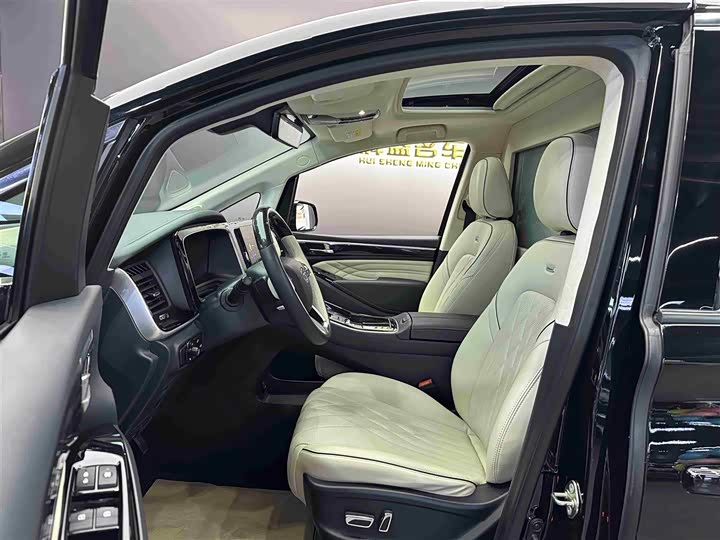 Фото 5 - GAC Trumpchi M8