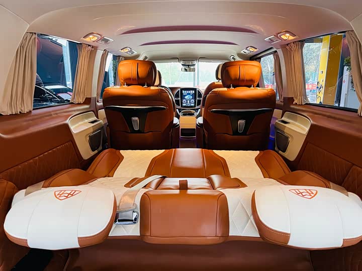 Фото 8 - Mercedes-Benz Vito