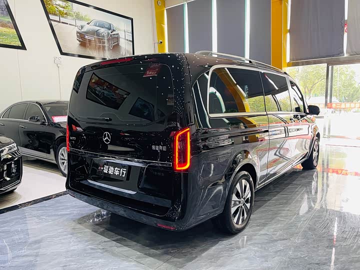 Фото 9 - Mercedes-Benz Vito