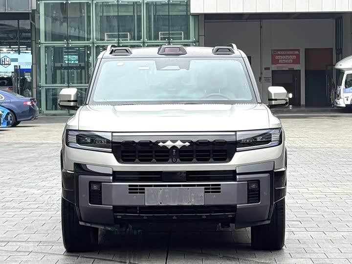 Фото 2 - BYD FangChengBao Leopard 8