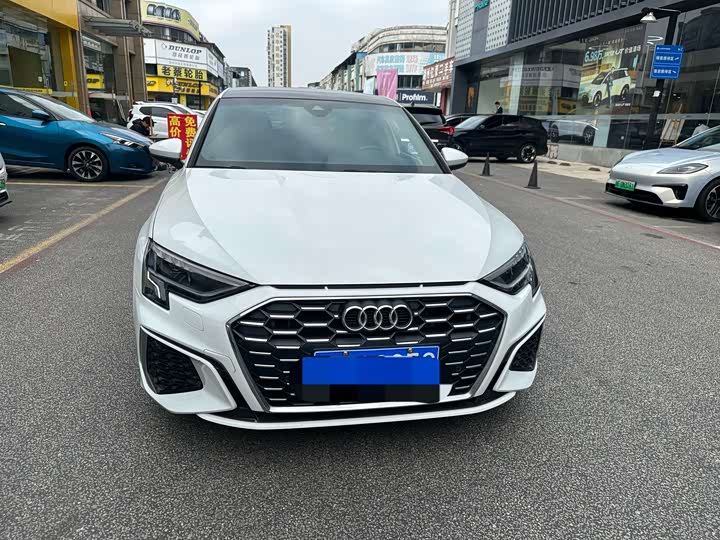 Фото 2 - Audi A3