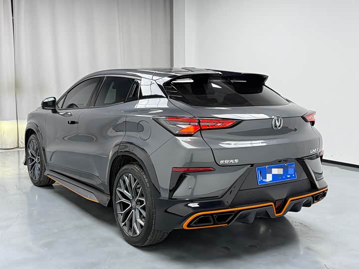 Фото 11 - Changan UNI-T