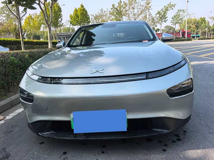 Фото 2 - XPeng P7