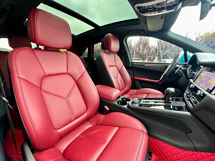 Фото 14 - Porsche Macan