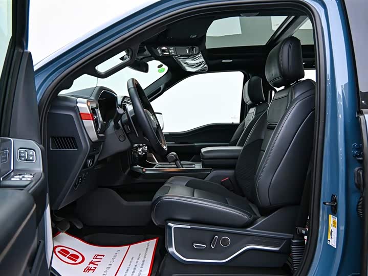 Фото 10 - Ford F-150 Raptor