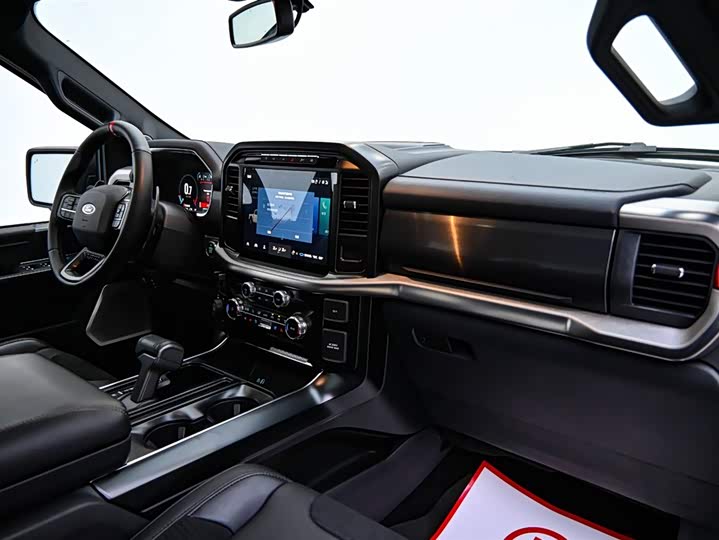 Фото 13 - Ford F-150 Raptor