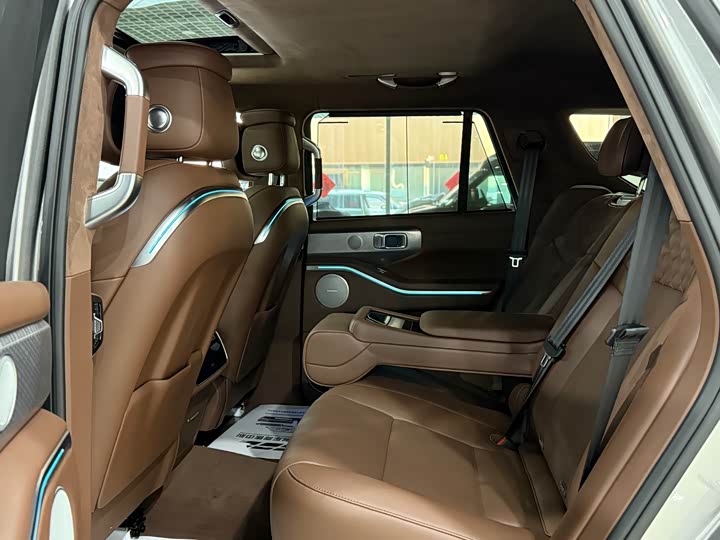 Фото 4 - Tank 700 Hybrid