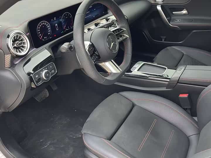 Фото 4 - Mercedes-Benz A-Class