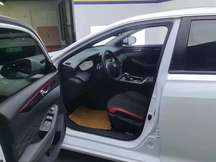 Фото 9 - Dongfeng Aeolus Yixuan Max