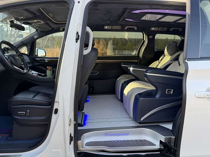 Фото 11 - GAC Trumpchi M8