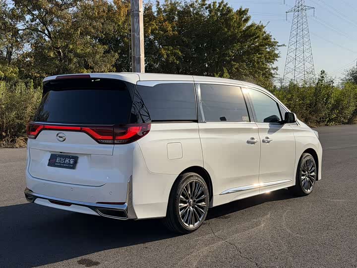 Фото 4 - GAC Trumpchi M8