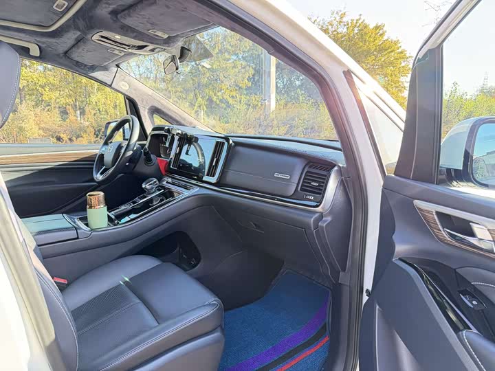 Фото 6 - GAC Trumpchi M8