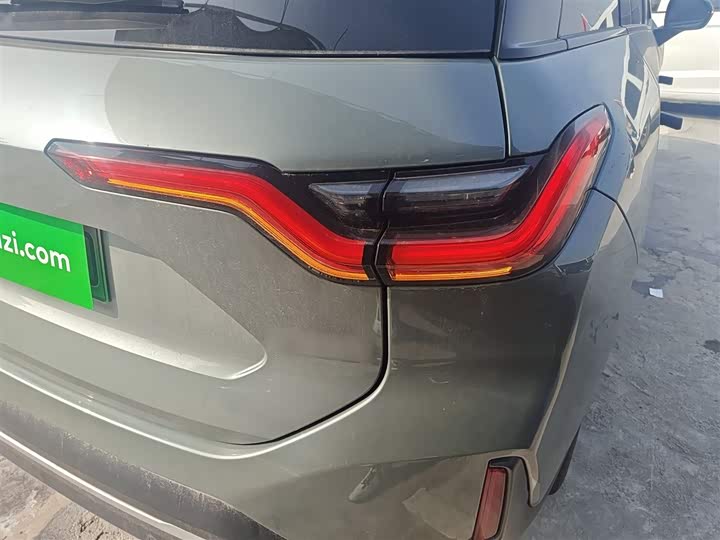 Фото 8 - Nio ES6