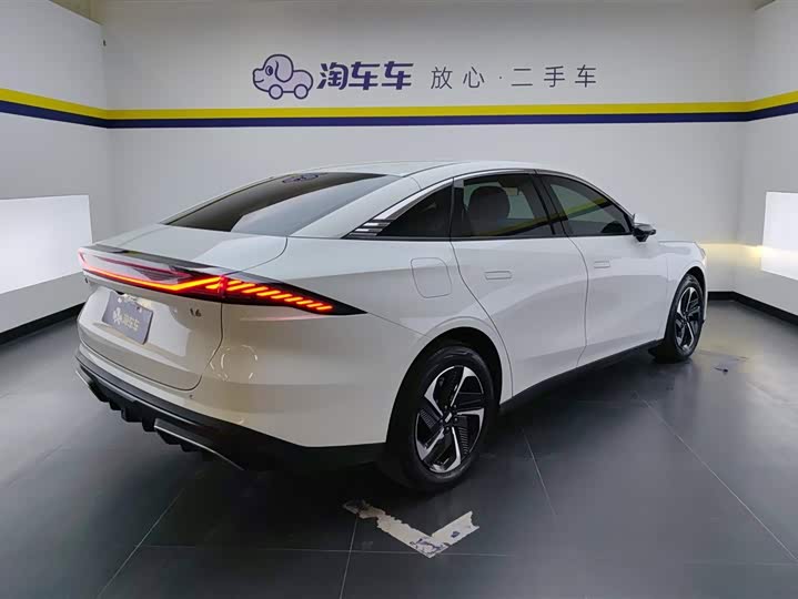 Фото 3 - Geely Galaxy L6