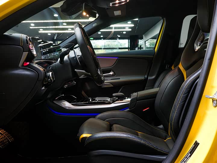 Фото 7 - Mercedes-Benz A-Class AMG