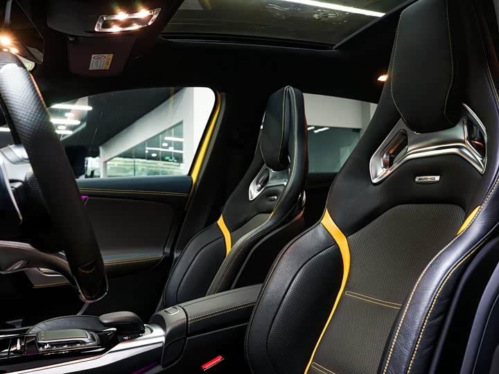 Фото 9 - Mercedes-Benz A-Class AMG