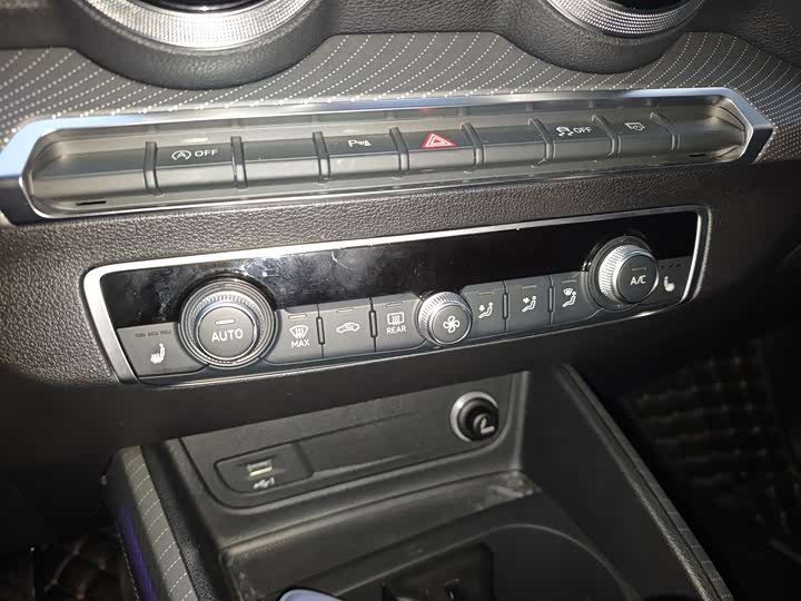 Фото 13 - Audi Q2L