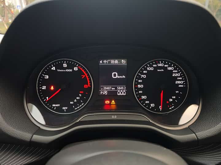 Фото 19 - Audi Q2L