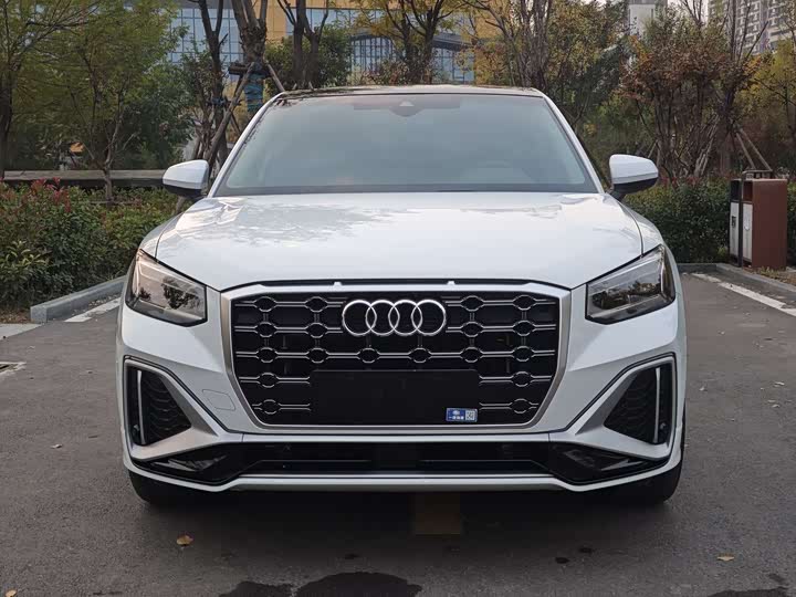 Фото 2 - Audi Q2L