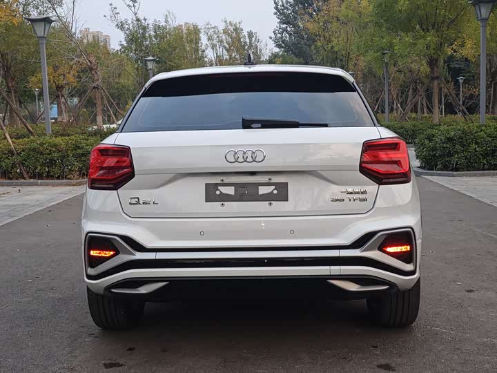 Фото 6 - Audi Q2L